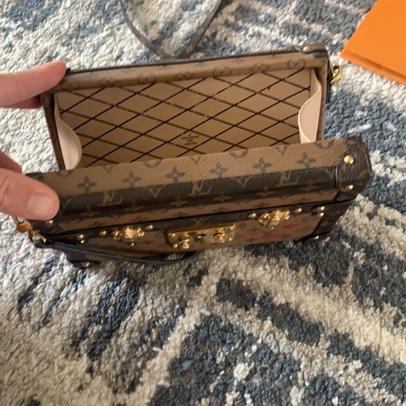 Reverse Monogram Petite Malle Louis Vuitton - Picture 4 of 6